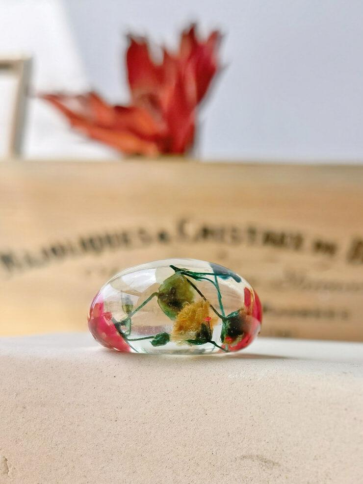 Red Daisy Oval Resin Ring