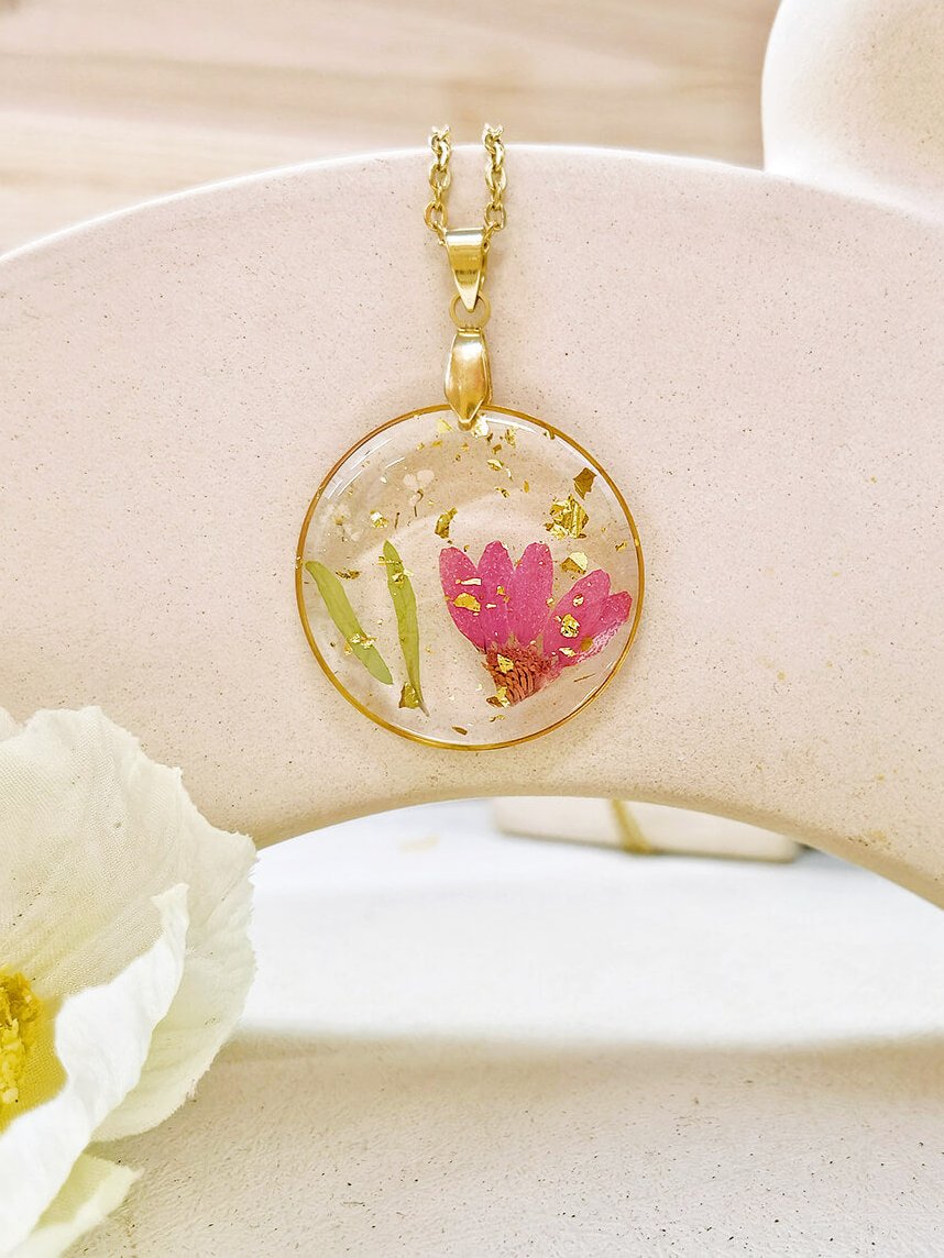 Handmade Birth Flower Bouquet Pressed Resin Pendant Necklaces-February flower