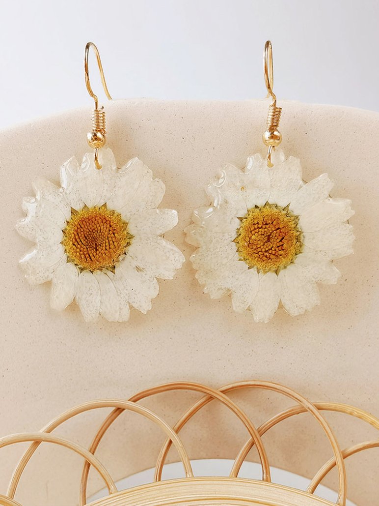 Pressed Flower Drop Earrings - Resin Daisy