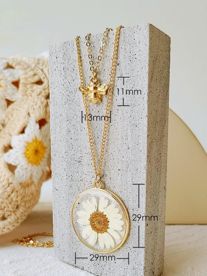 Pressed Flower Necklace - Natural Daisy&Bee