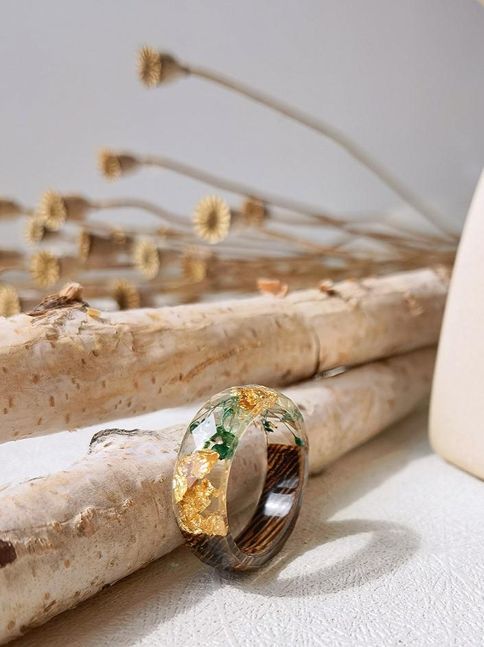 Handmade Dried Flower Inlaid Resin Ring-Gold Foil Flower