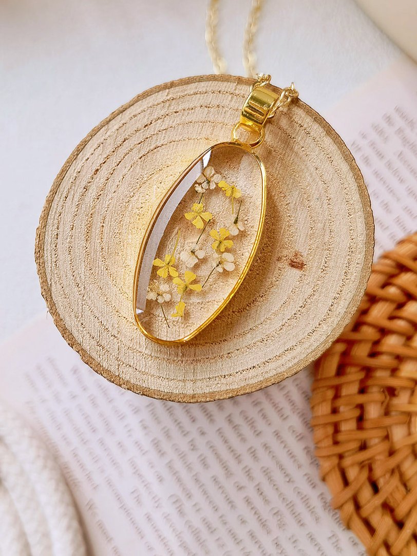 Mini Tulip Golden Oval Pendant  Natural Resin Necklace