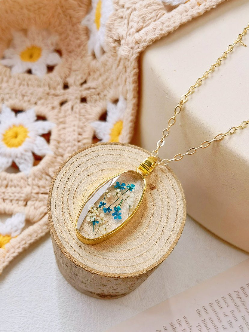 Mini Tulip Golden Oval Pendant  Natural Resin Necklace