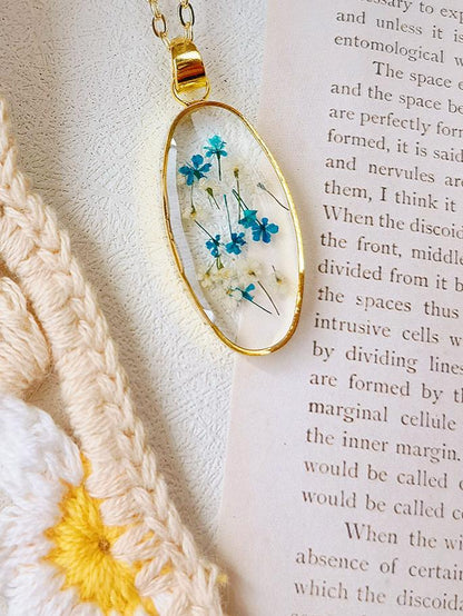 Mini Tulip Golden Oval Pendant  Natural Resin Necklace