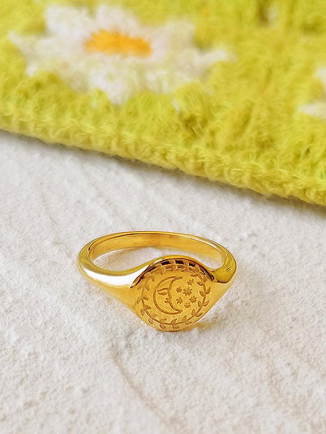 Love By The Moon Signet Boho Ring