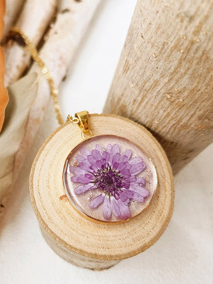 Resin Dried Flower Necklace for Nature Lovers