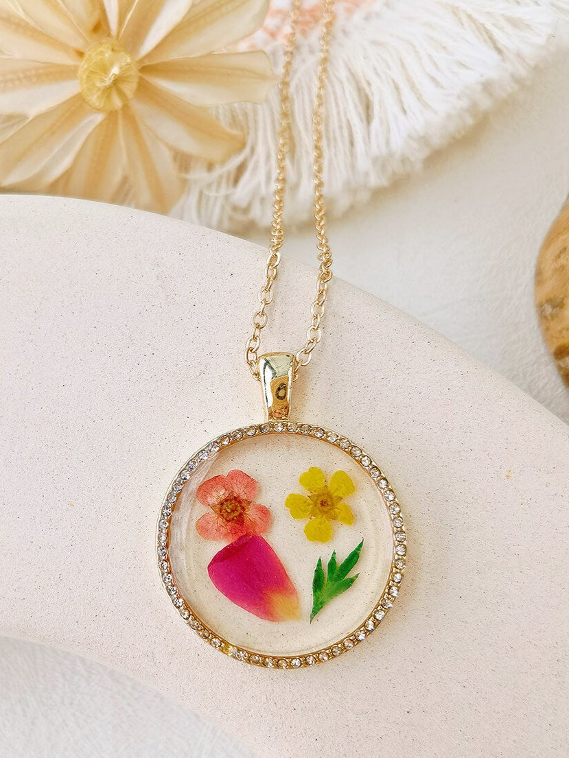 Gemini Forget Me Not Flower Resin Round Crystal Pendant Necklace