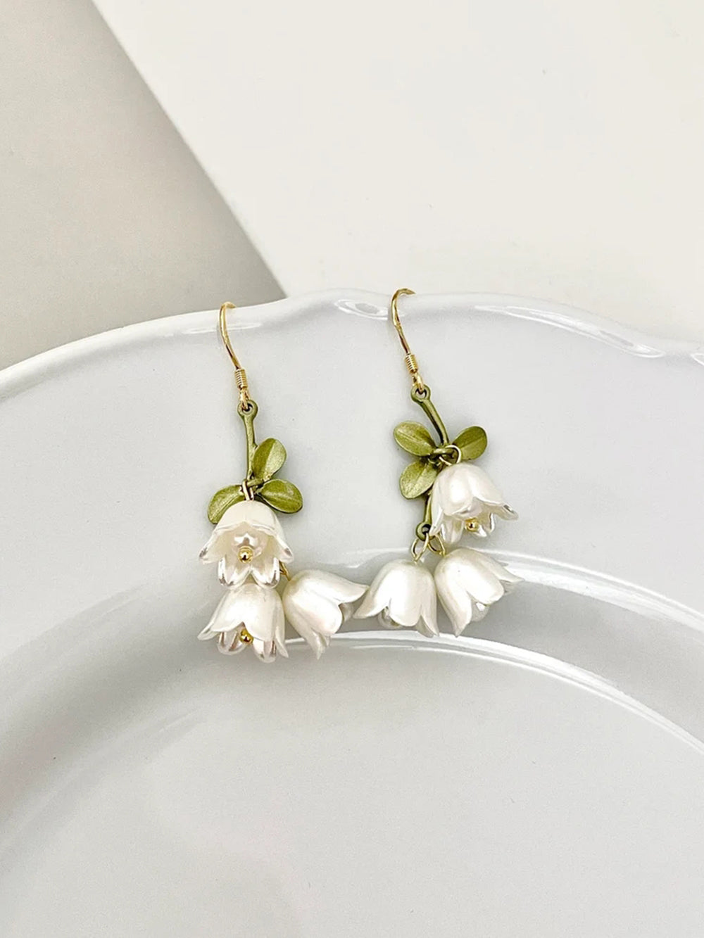 Cute Tassel Earrings - Tulips Bow White Fairy Flowers